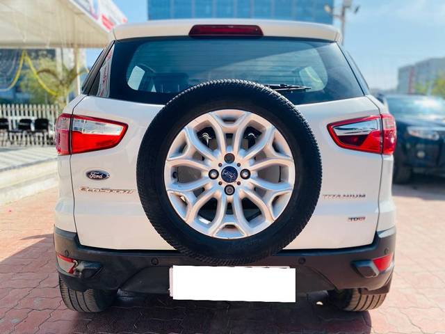 https://images10.gaadi.com/usedcar_image/3690681/original/processed_img2922892__used_car_2922892_1701067457.jpg?imwidth=6401