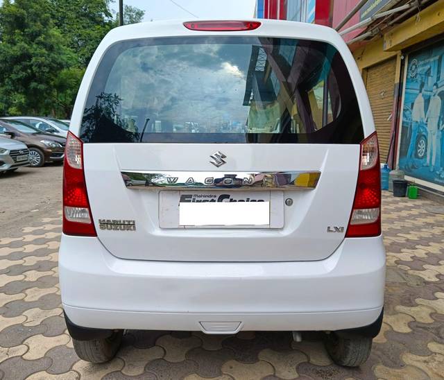 https://images10.gaadi.com/usedcar_image/3690683/original/processed_img2922893__used_car_2922893_1701084555.jpg?imwidth=6402
