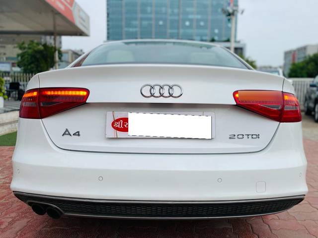 https://images10.gaadi.com/usedcar_image/3690696/original/processed_img2922900__used_car_2922900_1701068044.jpg?imwidth=6402