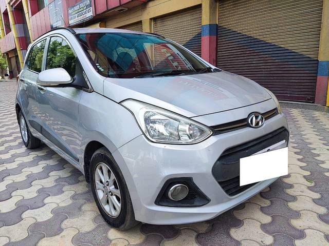 https://images10.gaadi.com/usedcar_image/3690707/original/processed_img2922904__usedcar_1_17__2922904_1701084813.jpeg?imwidth=6400