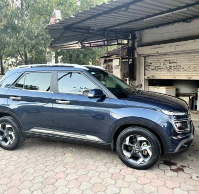 https://images10.gaadi.com/usedcar_image/3690721/original/processed_98c3f776-4da6-4952-a28a-892458ed6296.jpeg?imwidth=6401
