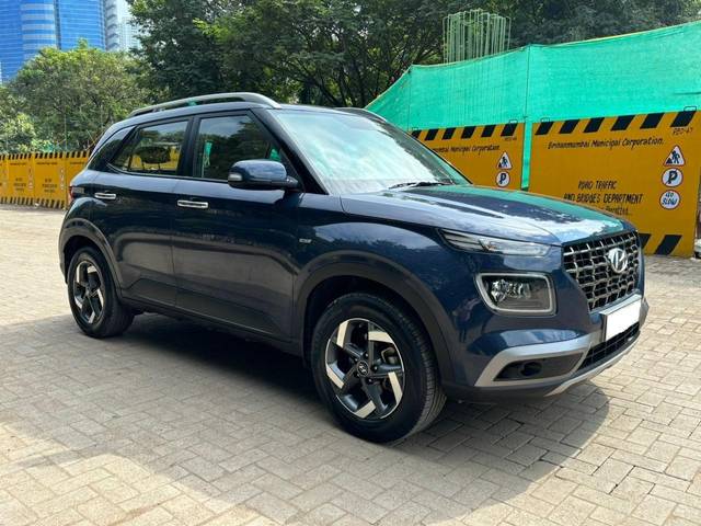 https://images10.gaadi.com/usedcar_image/3690777/original/processed_img2922935__usedcar_2_6241701069905_1701069927.jpg?imwidth=6400