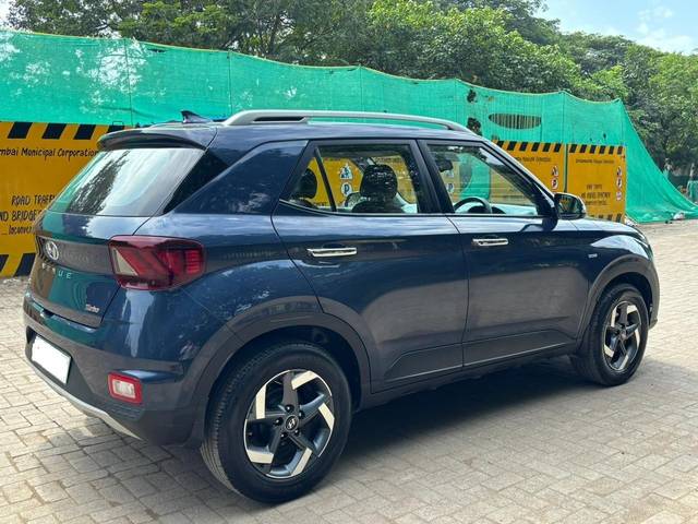 https://images10.gaadi.com/usedcar_image/3690777/original/processed_img2922935__usedcar_6_6241701069905_1701069928.jpg?imwidth=6402