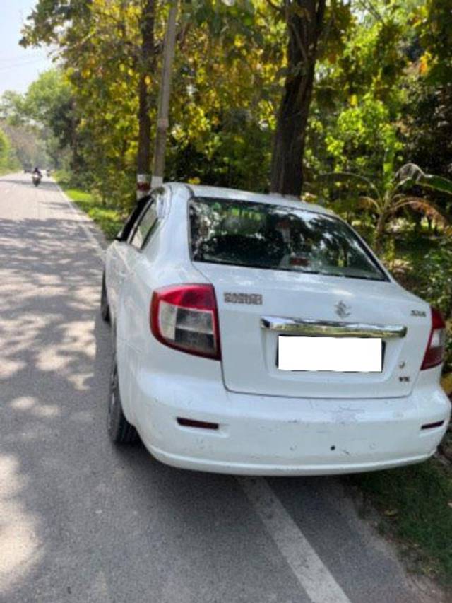 https://images10.gaadi.com/usedcar_image/3690828/original/processed_56a1d835-16d3-4377-baf6-ad8335be522b.jpeg?imwidth=6402