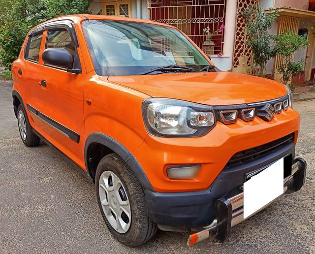 https://images10.gaadi.com/usedcar_image/3690844/original/processed_img2922976__used_car_2922976_1701072076.jpg?imwidth=6400