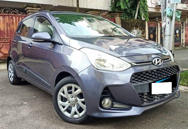 https://images10.gaadi.com/usedcar_image/3690855/original/processed_img2922981__used_car_2922981_1701071990.jpg?imwidth=6400