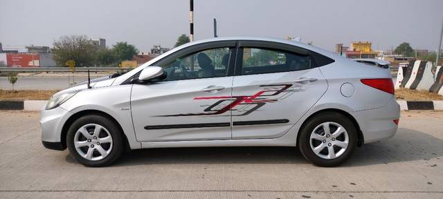 https://images10.gaadi.com/usedcar_image/3690909/original/20__VCC_IMG_1700459821213_1821392_95_1700460123.jpg?imwidth=6402