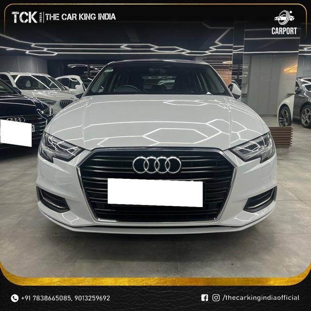 https://images10.gaadi.com/usedcar_image/3690941/original/processed_img2923024__used_car_2923024_1701074678.jpg?imwidth=6401