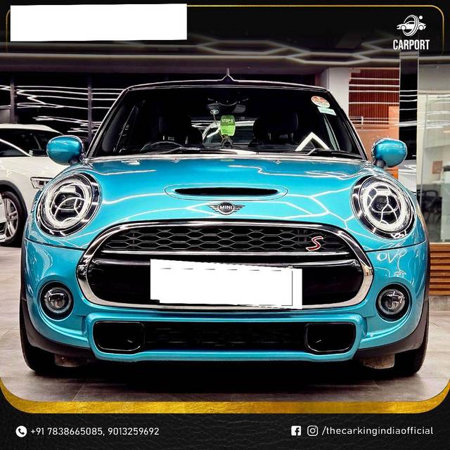 https://images10.gaadi.com/usedcar_image/3690945/original/processed_img2923027__used_car_2923027_1701074821.jpg?imwidth=6400