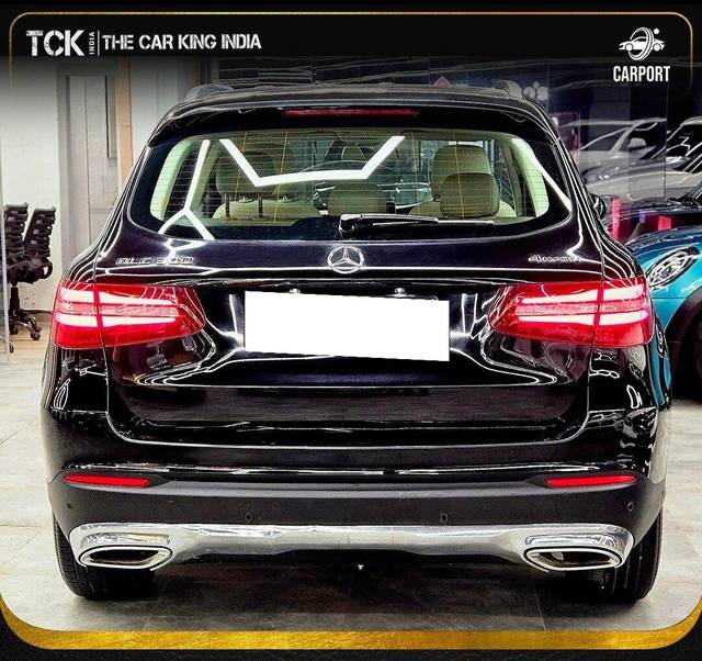 https://images10.gaadi.com/usedcar_image/3690983/original/processed_img2923039__used_car_2923039_1701076048.jpg?imwidth=6401