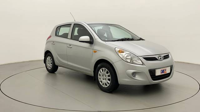 https://images10.gaadi.com/usedcar_image/3690984/original/721e476a-6593-4ddb-9886-12f298a7bc48__43.jpg?imwidth=6400