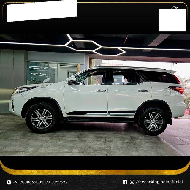 https://images10.gaadi.com/usedcar_image/3690985/original/processed_img2923041__used_car_2923041_1701076143.jpg?imwidth=6400