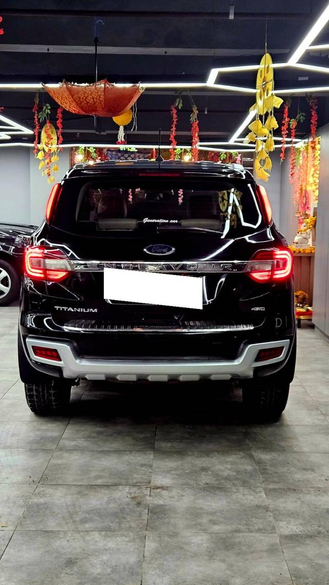 https://images10.gaadi.com/usedcar_image/3690986/original/processed_img2923042__used_car_2923042_1701076220.jpg?imwidth=6400