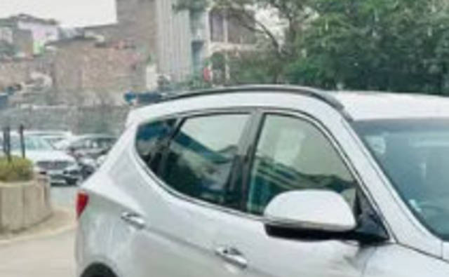 https://images10.gaadi.com/usedcar_image/3691019/original/processed_img2923056__usedcar_capture1_7601701077215_1701077229.PNG?imwidth=6400