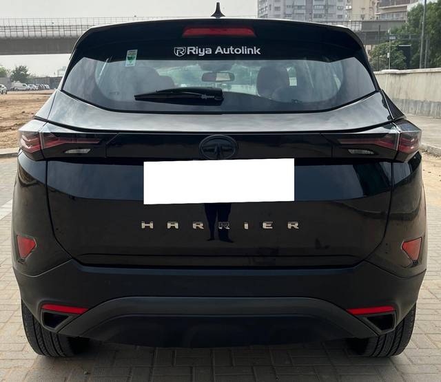 https://images10.gaadi.com/usedcar_image/3691021/original/processed_img2923057__usedcar_17_2923057_1701507297.jpg?imwidth=6402