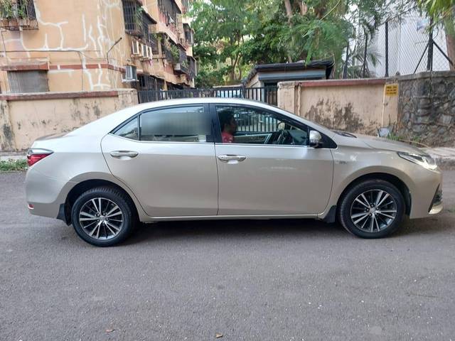 https://images10.gaadi.com/usedcar_image/3691045/original/processed_img2923074__usedcar_2_1251701077406_1701077428.jpeg?imwidth=6401