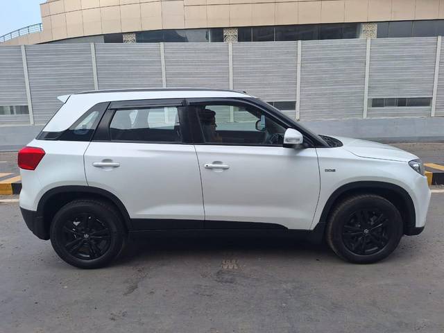 https://images10.gaadi.com/usedcar_image/3691063/original/processed_img2923085__usedcar_4_1251701078253_1701078285.jpeg?imwidth=6401