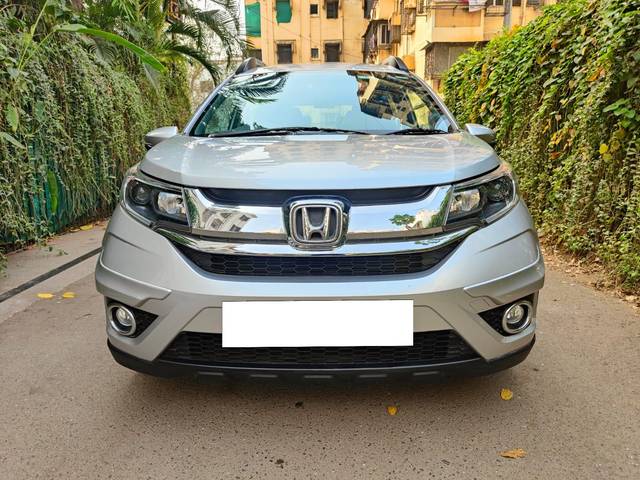 https://images10.gaadi.com/usedcar_image/3691067/original/processed_img2923088__usedcar_whatsappimage2024_01_07at33609pm_2923088_1704782375.jpeg?imwidth=6400