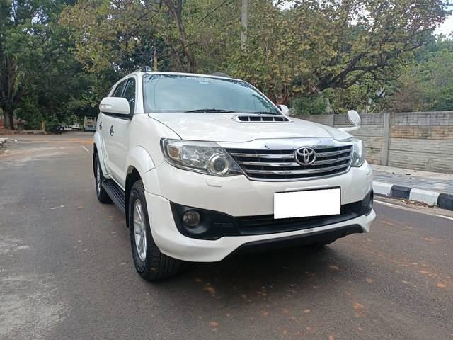 https://images10.gaadi.com/usedcar_image/3691079/original/processed_img2923095__used_car_2923095_1701079232.jpg?imwidth=6400