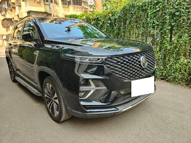 https://images10.gaadi.com/usedcar_image/3691102/original/processed_img2923109__usedcar_whatsappimage2023_12_03at113839am_1__2923109_1702121264.jpeg?imwidth=6400