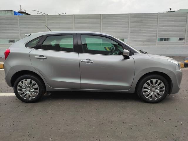 https://images10.gaadi.com/usedcar_image/3691113/original/img2923114__usedcar_4_1251701080225_1701080253.jpeg?imwidth=6401
