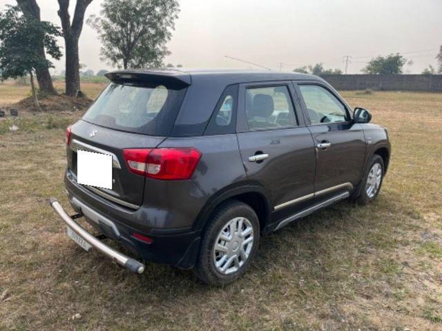 https://images10.gaadi.com/usedcar_image/3691121/original/processed_f71fd81a-6166-4891-b191-3bf22d7d10bd.jpeg?imwidth=6401