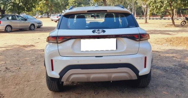 https://images10.gaadi.com/usedcar_image/3691143/original/processed_3ae98f84-b2ab-4933-97a0-3254c95e8f08.jpg?imwidth=6402