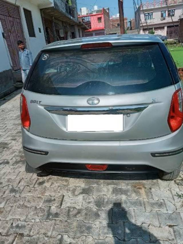 https://images10.gaadi.com/usedcar_image/3691146/original/processed_8f08fe12-1575-48da-bfb0-fc0e20010032.jpg?imwidth=6401