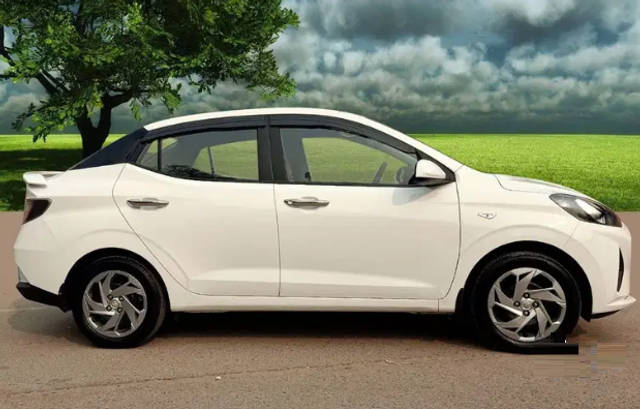 https://images10.gaadi.com/usedcar_image/3691149/original/img2923134__usedcar_capture0_2923134_1701082736.PNG?imwidth=6401