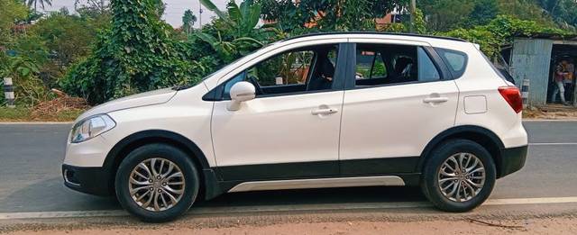 https://images10.gaadi.com/usedcar_image/3691153/original/img2923137__usedcar_img_20231127_wa0021_11281701081014_1701081105.jpg?imwidth=6402