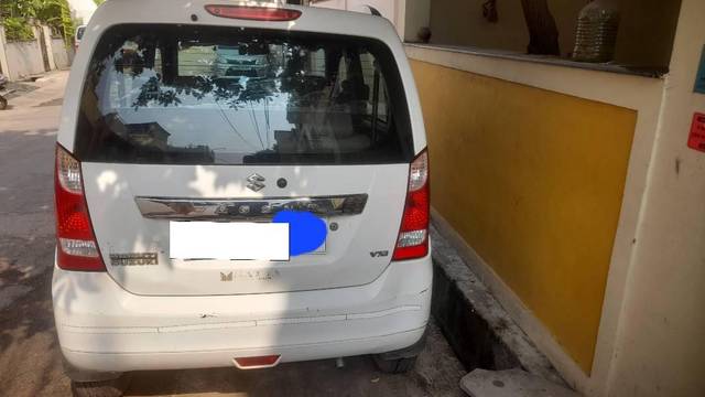 https://images10.gaadi.com/usedcar_image/3691160/original/processed_4a215b88-72a2-404f-b15c-896f0b12b8d7.jpg?imwidth=6401
