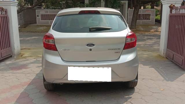 https://images10.gaadi.com/usedcar_image/3691164/original/processed_img2923139__usedcar_16_5701701081933_1701081964.jpeg?imwidth=6401