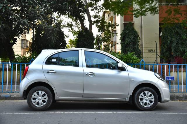 https://images10.gaadi.com/usedcar_image/3691193/original/processed_img2923154__used_car_2923154_1701083473.jpg?imwidth=6401