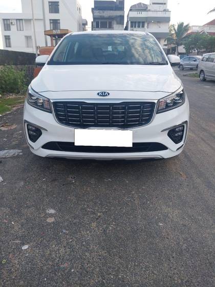 Kia Carnival Limousine Kia Carnival Limousine