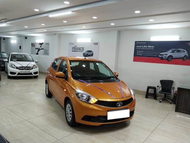 https://images10.gaadi.com/usedcar_image/3691227/original/processed_img2923175__used_car_2923175_1701084493.jpg?imwidth=6400