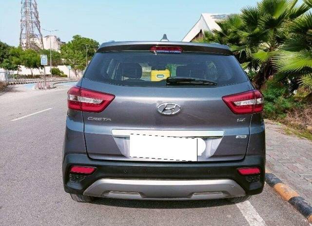 https://images10.gaadi.com/usedcar_image/3691279/original/processed_img2923208__used_car_2923208_1701085933.jpg?imwidth=6402