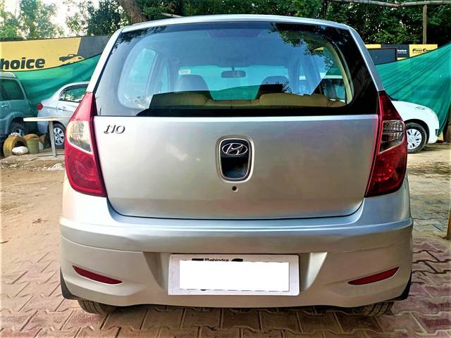 https://images10.gaadi.com/usedcar_image/3691282/original/processed_img2923209__usedcar_4_8__2923209_1701086078.jpg?imwidth=6402