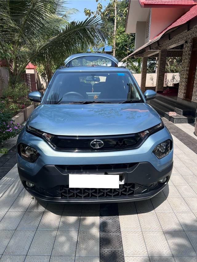 https://images10.gaadi.com/usedcar_image/3691309/original/processed_63339647-f12e-406e-b352-ef2baa7acd05.jpeg?imwidth=6401