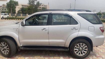 Toyota Fortuner 3.0 Diesel Toyota Fortuner 3.0 Diesel