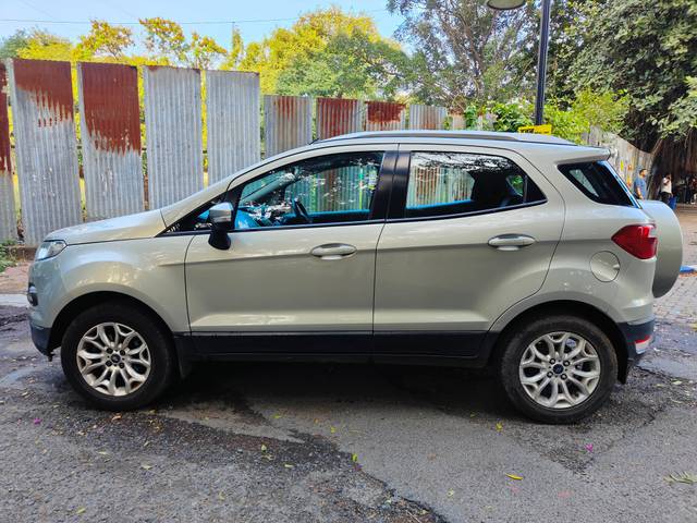 https://images10.gaadi.com/usedcar_image/3691324/original/img2923225__used_car_2923225_1701087671.jpg?imwidth=6402