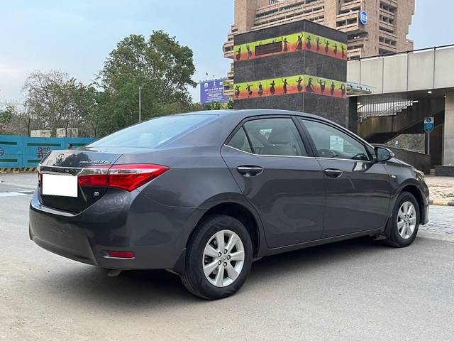 https://images10.gaadi.com/usedcar_image/3691486/original/processed_img2923312__usedcar_altis__28581701091585_1701091641.jpg?imwidth=6401