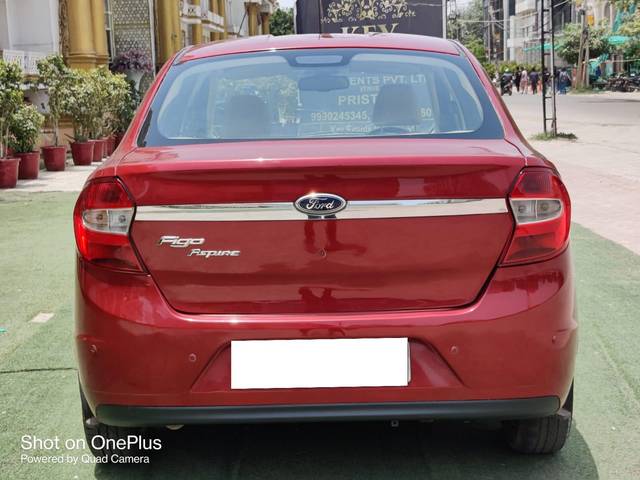 https://images10.gaadi.com/usedcar_image/3691538/original/processed_img2923332__used_car_2923332_1701094112.jpg?imwidth=6402
