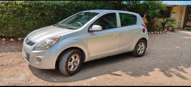 https://images10.gaadi.com/usedcar_image/3691649/original/processed_29b5dc69-12ca-42e5-ad76-cc496dd69e85.jpg?imwidth=6402