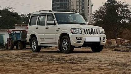 Mahindra Scorpio SLE BSIV Mahindra Scorpio SLE BSIV