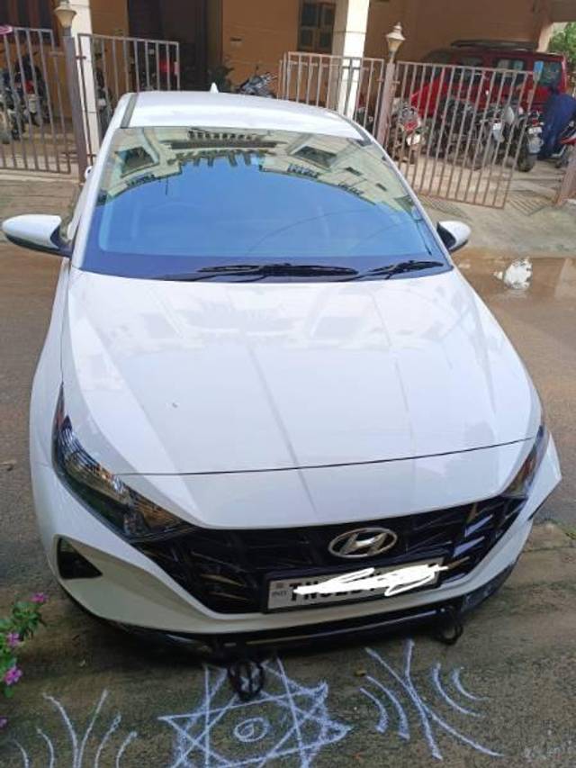 https://images10.gaadi.com/usedcar_image/3691714/original/processed_0fb3f6d6-b776-4e93-b07e-8da436b83cb5.jpg?imwidth=6400
