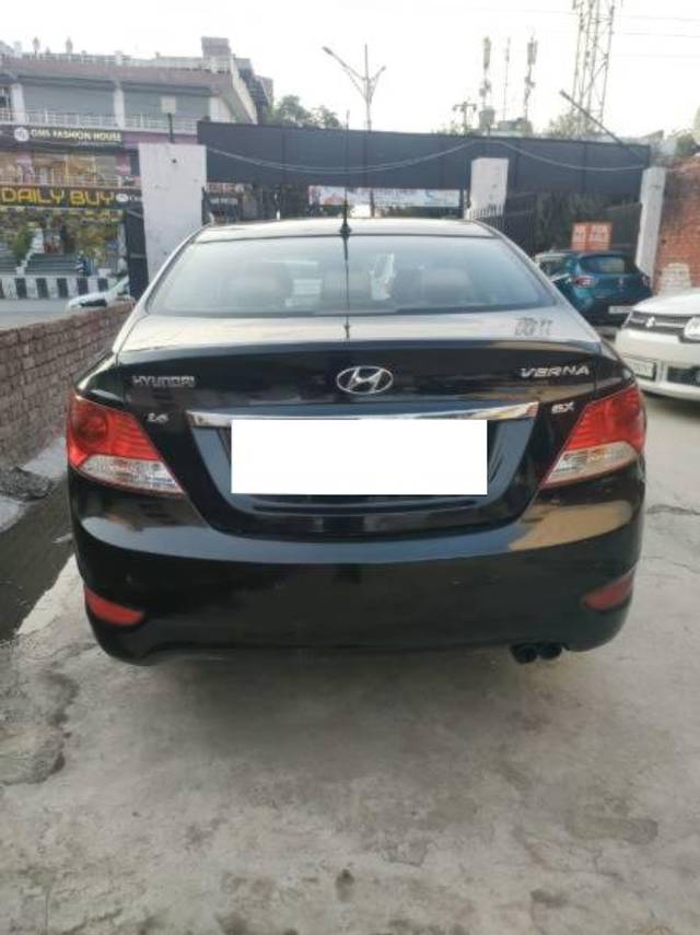 https://images10.gaadi.com/usedcar_image/3691954/original/processed_be186f85-a7c0-420d-947e-f3fd3477f2d4.jpg?imwidth=6401