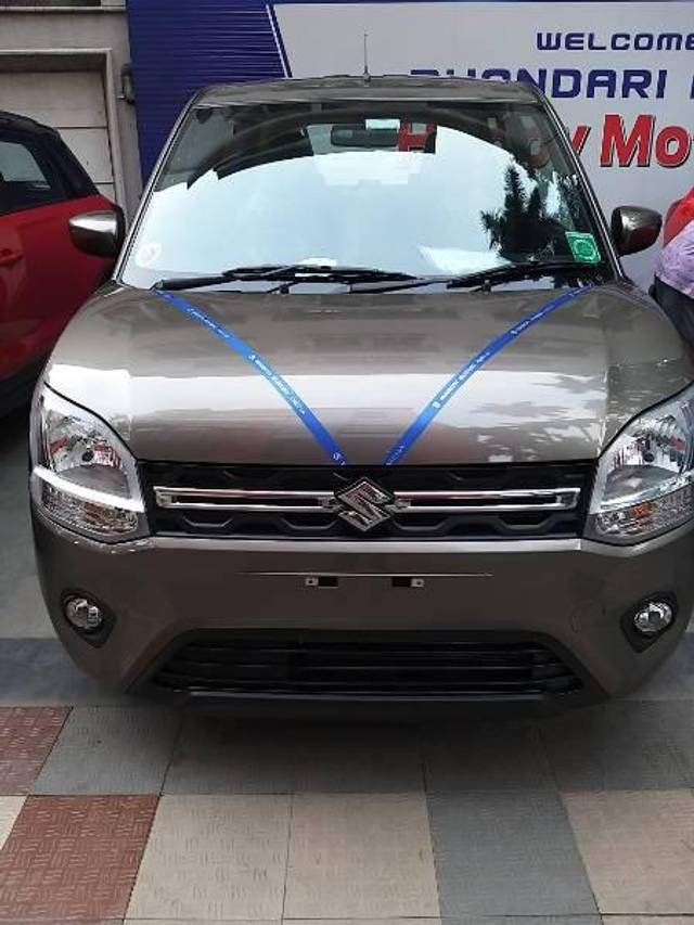 https://images10.gaadi.com/usedcar_image/3691971/original/processed_9b4504a1-29cf-433d-bfd9-dc9c1bd5513b.jpg?imwidth=6401