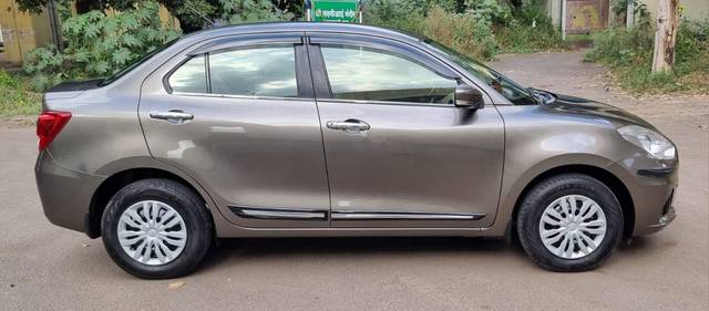 https://images10.gaadi.com/usedcar_image/3692061/original/processed_img2923441__used_car_2923441_1701150944.jpg?imwidth=6401
