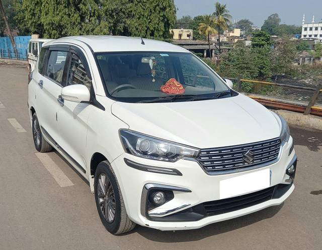 https://images10.gaadi.com/usedcar_image/3692086/original/processed_img2923457__used_car_2923457_1701151733.jpg?imwidth=6400