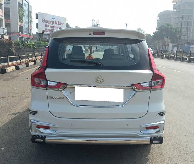 https://images10.gaadi.com/usedcar_image/3692086/original/processed_img2923457__used_car_2923457_1701151758.jpg?imwidth=6402